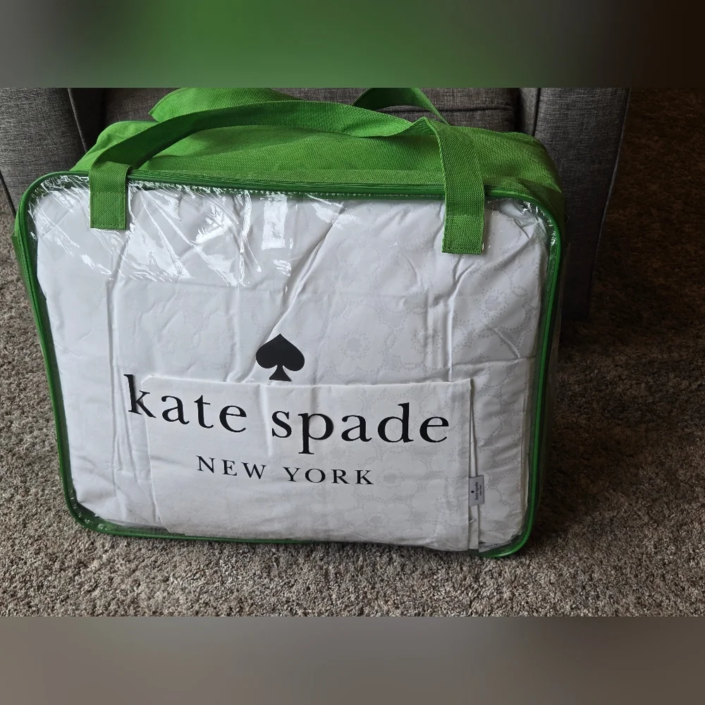 Kate Spade Twin XL Mega Bundle 4 Piece Set Comforter Mattress Pad Pillow Protect